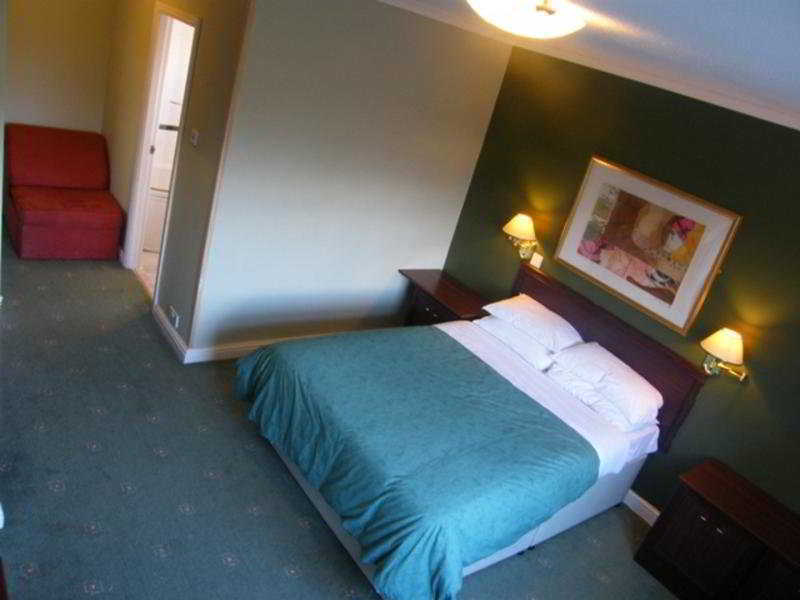 Birch Hotel Heywood Room photo