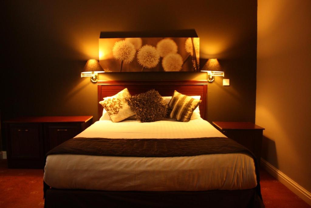 Birch Hotel Heywood Room photo